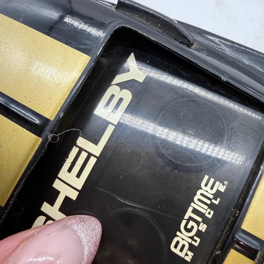Jada Toys Bigtime Muscle 1967 Ford Shelby Mustang GT500 Black Gold 1/24 Diecast